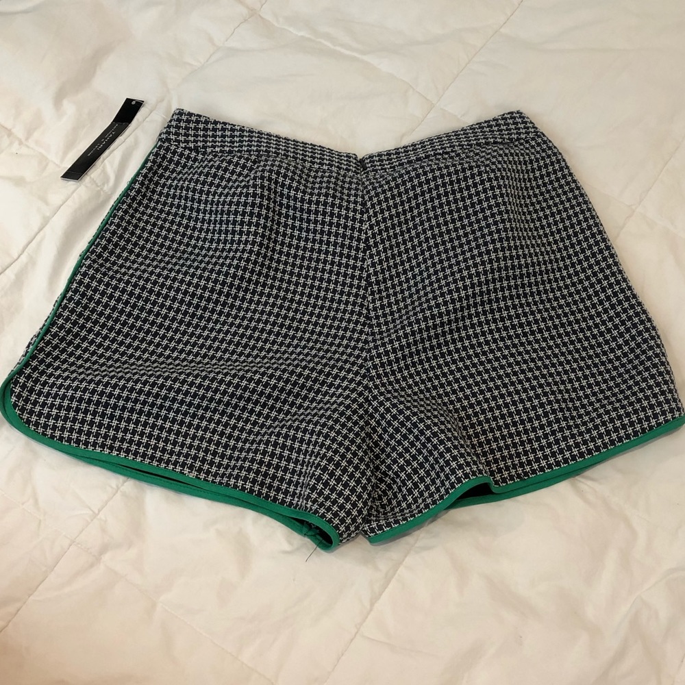 Tahari houndstooth shorts - Picture 3 of 5